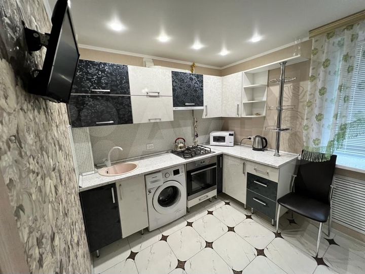 2-к. квартира, 60 м², 3/5 эт.