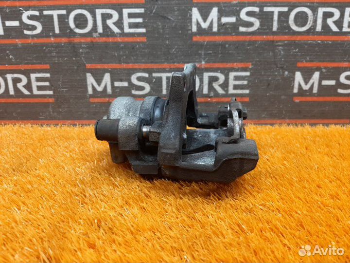 Суппорт задний правый Bmw 3-Series E90 N46B20B