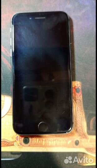 iPhone 8, 64 ГБ