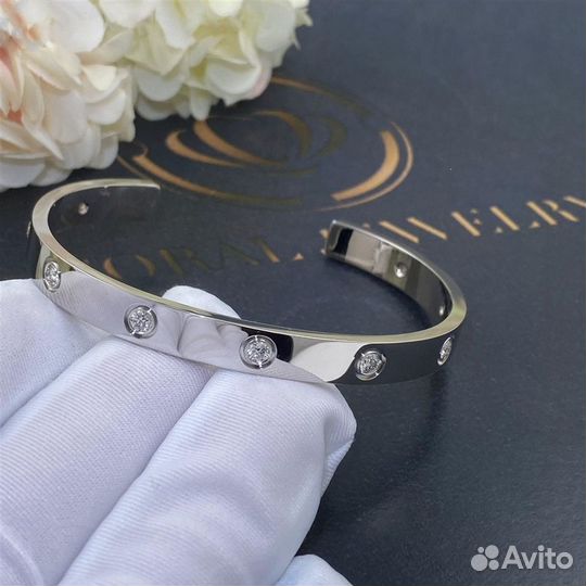 Браслет Cartier Love, 9 бриллиантов, белое золото