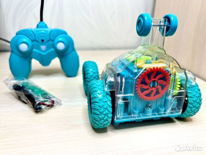 Машинка перевертыш на пульте управления