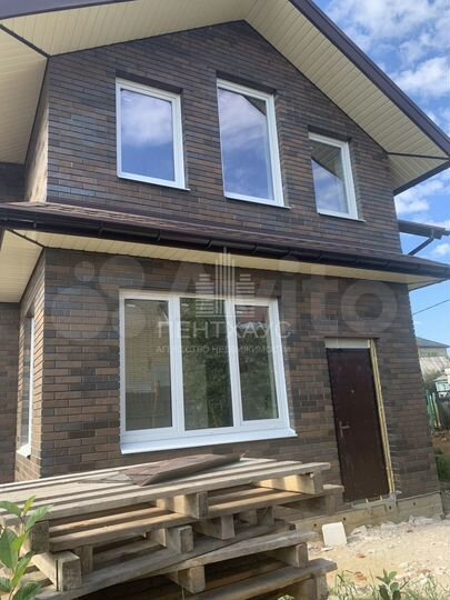 Коттедж 165 м² на участке 4 сот.