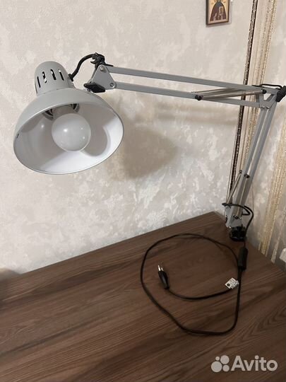 Лампа настольная