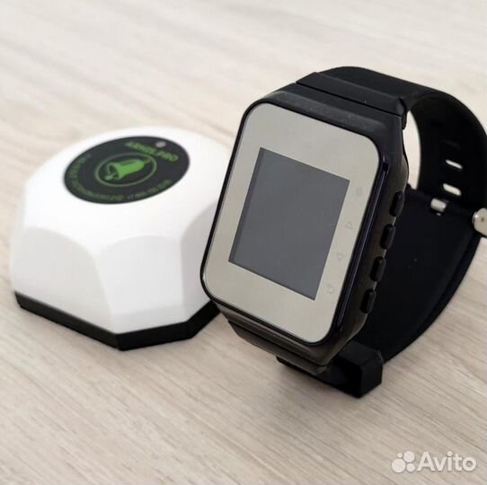 Система вызова: кнопка вызова официанта с часами