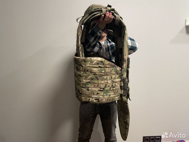 Жилет плюс-сайз с напашником и шеей