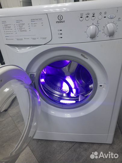 Стиральная машина Indesit wiun102 (3,5кг)(4/191)