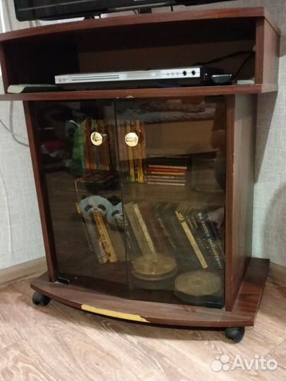 Тумба под телевизор