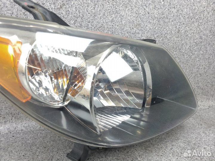 Фара передняя правая Toyota Voltz ZZE136 1zzfe