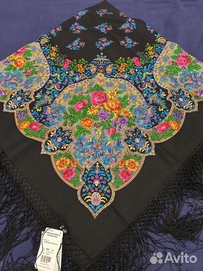 Павловопосадская шаль Медальоны