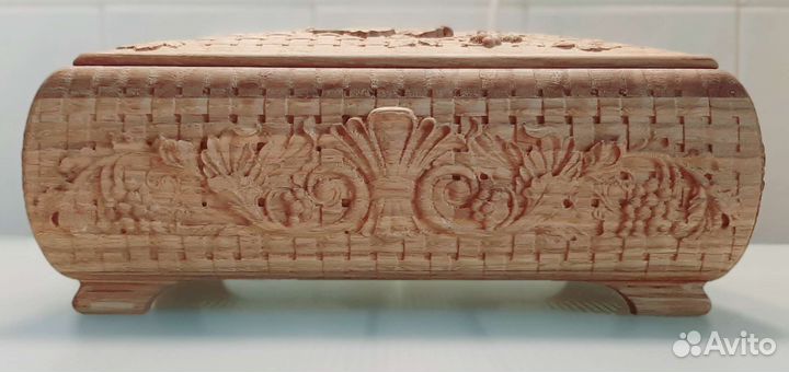 Шкатулка резная деревянная