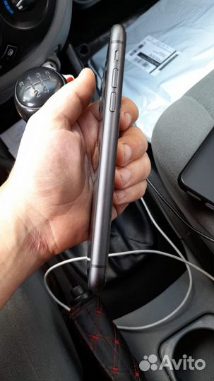 iPhone 11 128