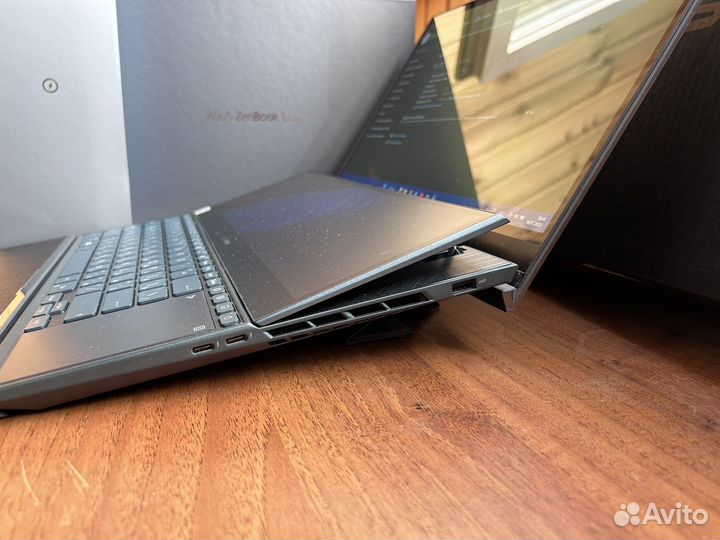 Asus ZenBook Pro Duo 15 i7-10870H,3070Ti, 16GB, 4K