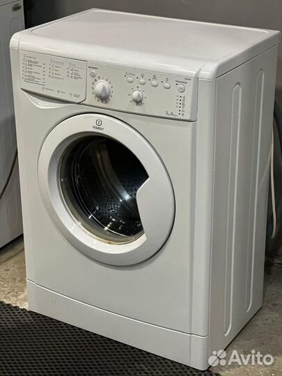 Стиральная машина indesit 5кг