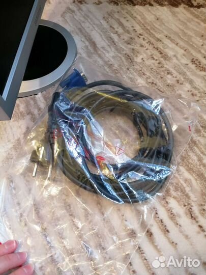 Монитор Samsung