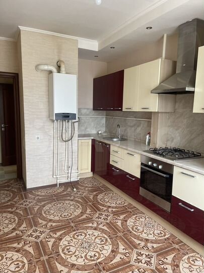 3-к. квартира, 100 м², 6/10 эт.