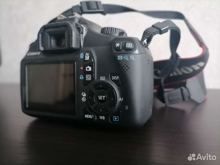 Зеркальный фотоаппарат Сanon EOS 1100 D