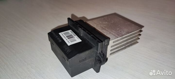 Терморегулятор отопителя Nissan с проводами