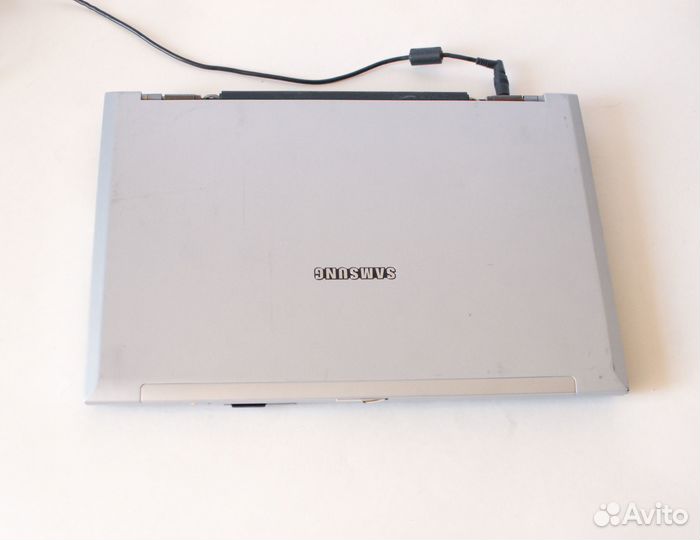 Ноутбук Samsung M50 рабочий на запчасти