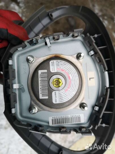 Пирпатрон подушки руля Nissan Leaf