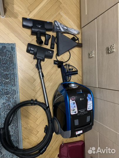 Пылесос LG VK9916