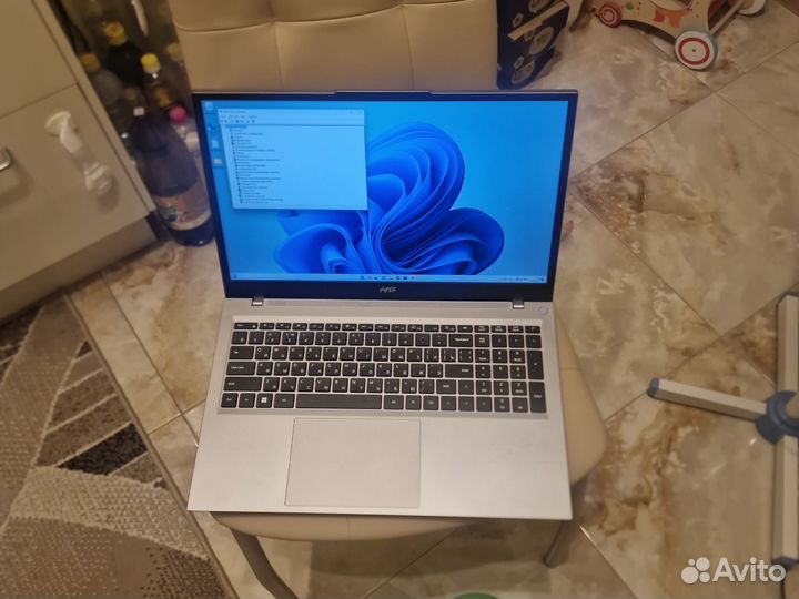 Hiper office sp 17.3 full ips/i5-1135g7/32/512