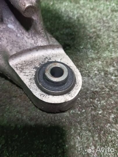 Кронштейн амортизатора переднего левого Citroen C