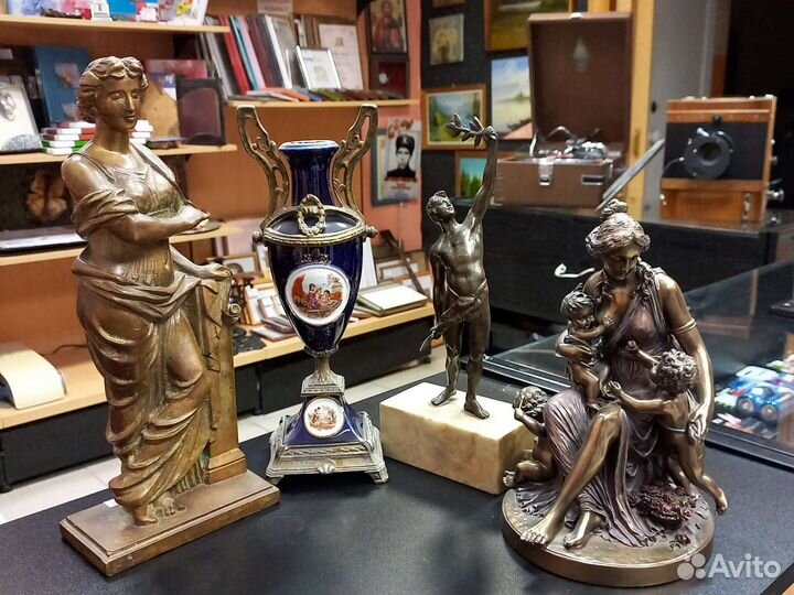 Статуэтка европа 19 век без повреждении и вмешател