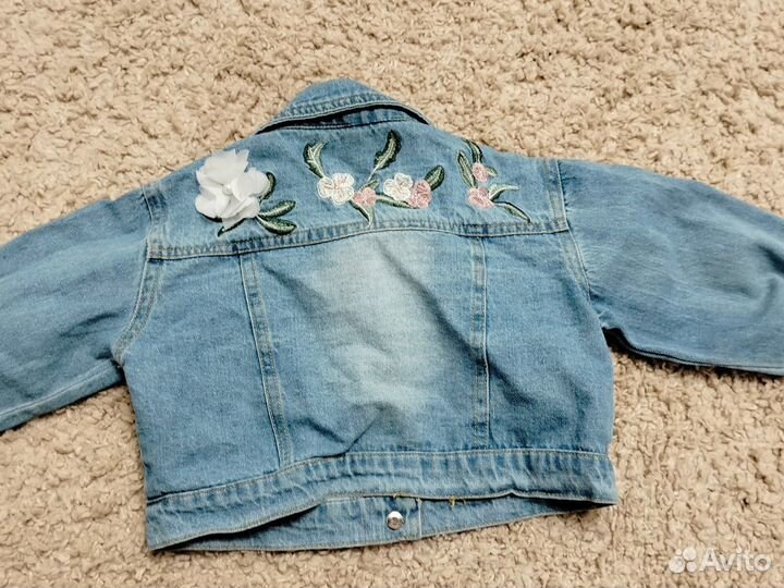 Джинсовая куртка на девочку