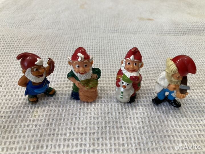 Игрушки из киндер сюрприза