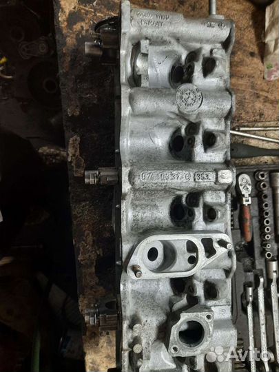 Головка блока гбц Volksvagen T4 2,5 TDI 074 103 37