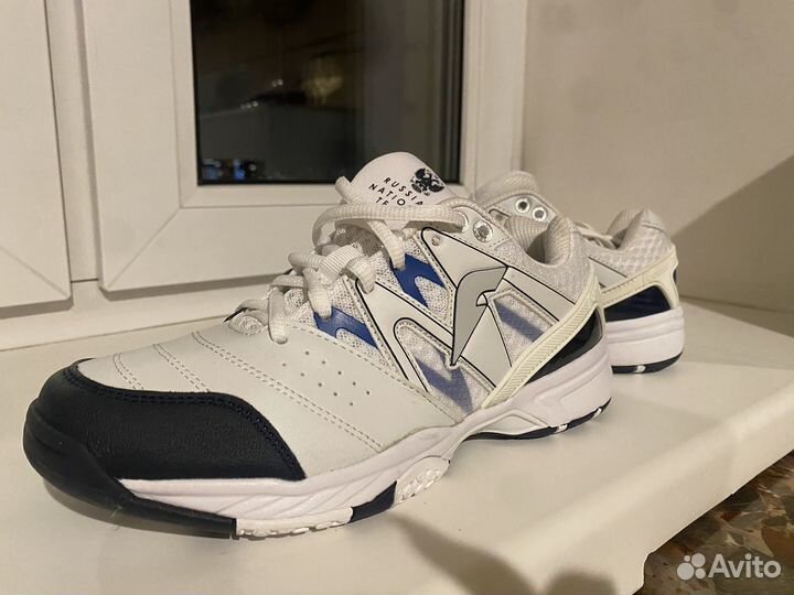 Кроссовки для зала Forward