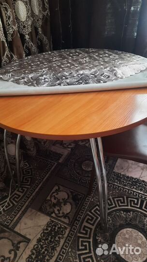 Стол кухонный круглый