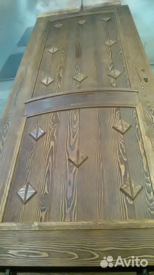 Входные двери из массива