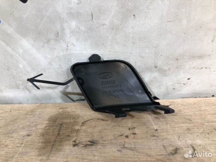 Заглушка буксировочного крюка передняя Лада Веста