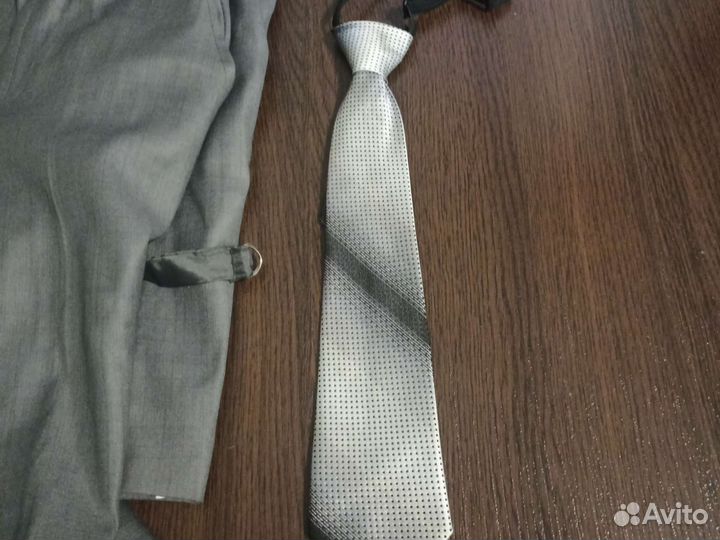 Костюм на мальчика новый 122