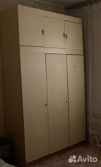 Шкаф 3 х створчатый