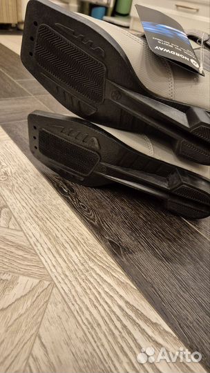 Лыжные ботинки детские 35 размер