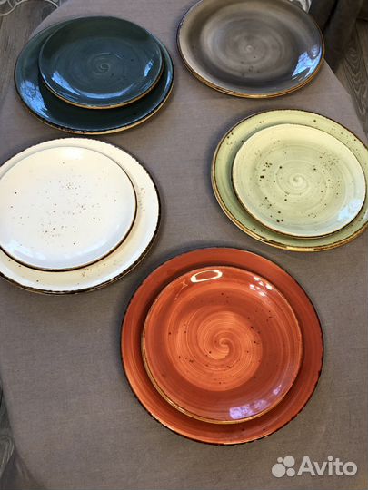 Фарфоровые тарелки