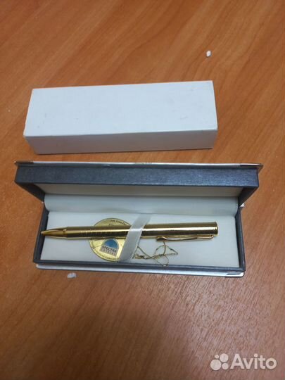 Ручка шариковая подарочная