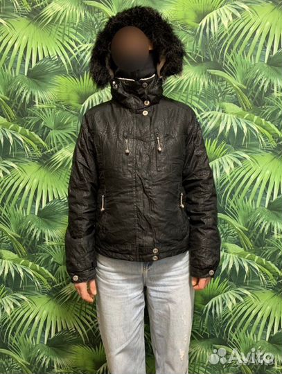 Сноубордические/горнолыжные куртки