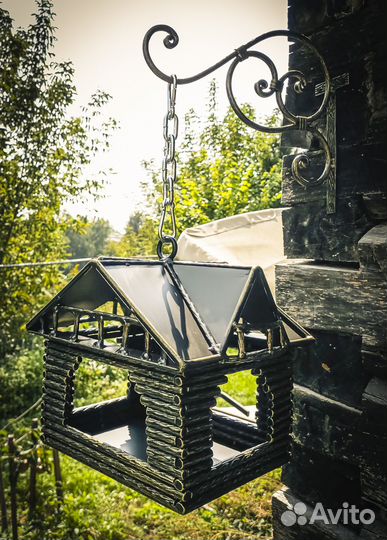 Кормушка для птиц кованая