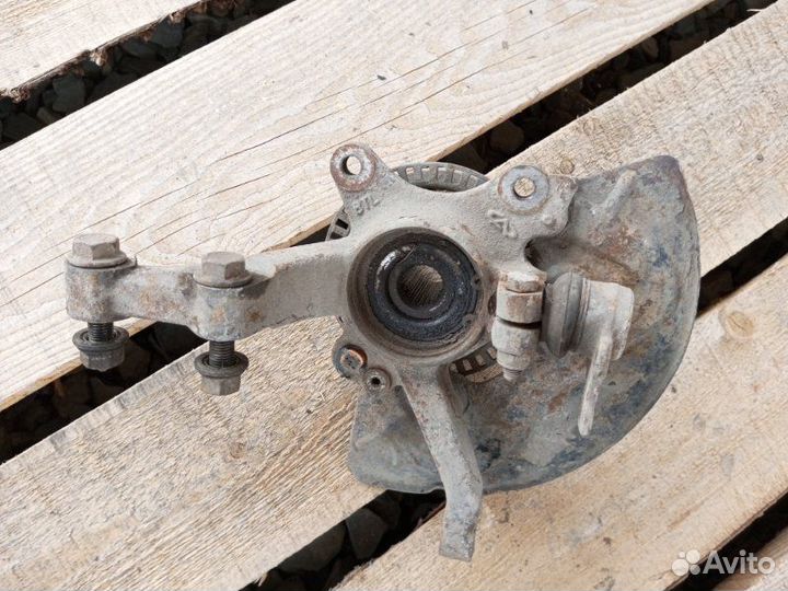 Кулак поворотный передний левый Chery Amulet A15