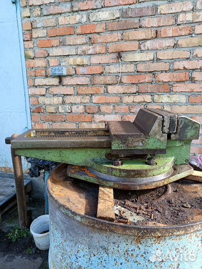 Тиски станочные 250 мм