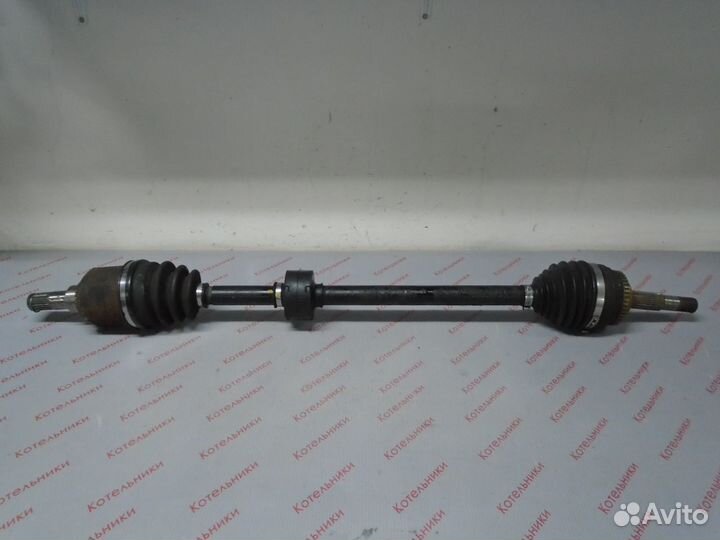 Nissan 39100-4M766 Вал приводной правый