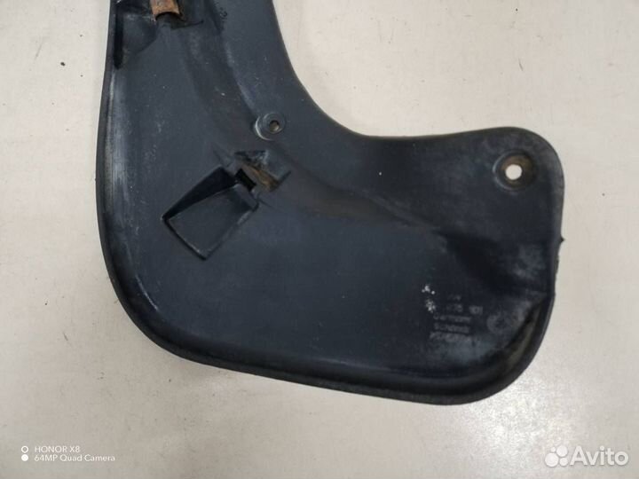 Брызговик задний правый Volkswagen Jetta 1K 2006-2011