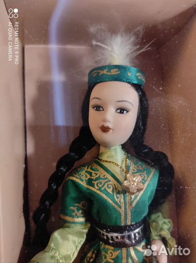 Кукла фарфоровая Казахский костюм
