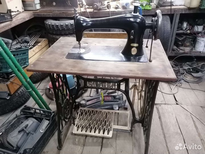 Швейная машина Singer
