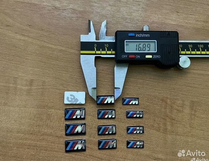 Наклейка М M тех на диски приборку в салон 4шт