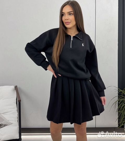 Спортивный костюм с юбкой