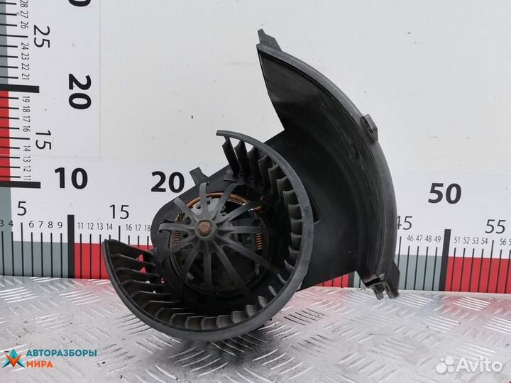 Моторчик печки Volkswagen Transporter T5 2005